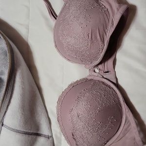 Victoria Secrets 38B